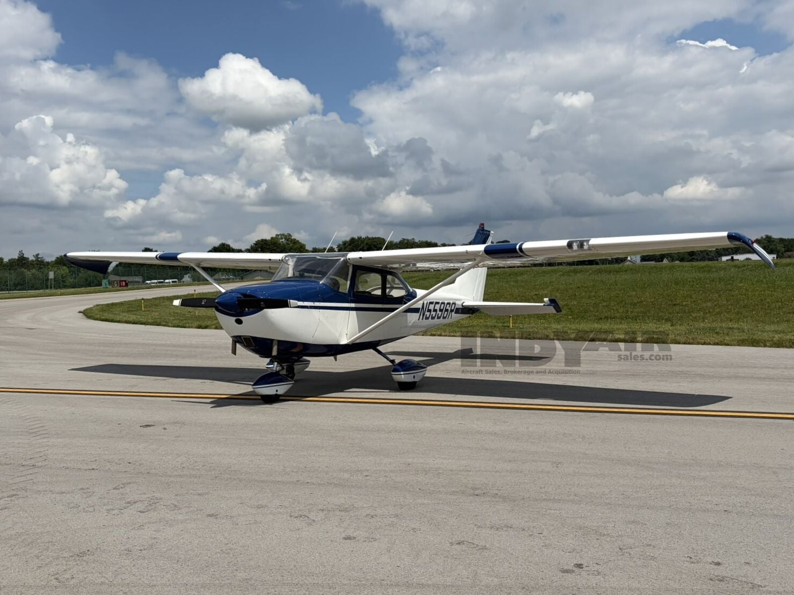 Cessna 172F - N5596R