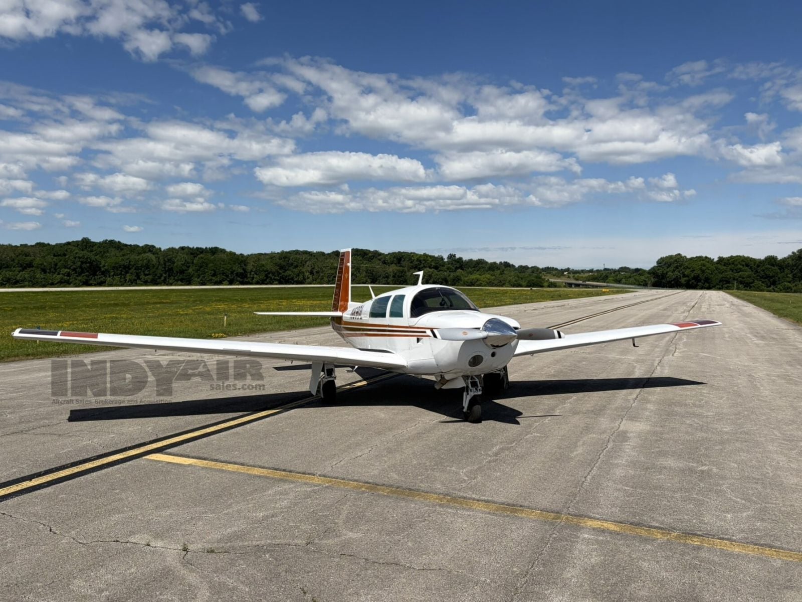 Mooney M20J - N69DL